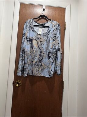 Ashley Stewart Marble-Print Long Sleeve V-Neck Top in Light Blue and Beige